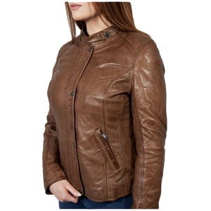 Abrigo de cuero de cordero coñac para mujer Piel de sheesham suave Acabado en estilo motorista con producto terminado de elegancia atemporal - Product Image 1