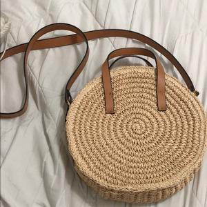 กระเป๋าผักตบชวาสุดเก๋สำหรับไปทะเลและใช้ในชีวิตประจำวัน ขายส่ง งานแฮนด์เมดจากธรรมชาติ ปรับแต่งได้ พร้อมเป็นของขวัญ ผลิตในเวียดนาม - Product Image 2