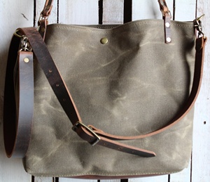 Vente en gros Sac fourre-tout en toile pliable écologique taille personnalisée logo Shopping pour cadeaux IB-0024 - Product Image 1