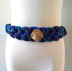 Magia Hecha a Mano en Azul Marino y Verde Azulado Vintage - Product Image 1