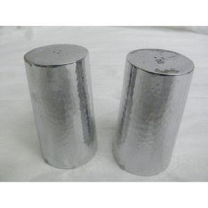 Ensemble de 2 salières et poivrières en acier inoxydable, finition argentée brillante, texture martelée, vente directe d'usine - Product Image 1