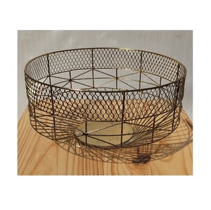 การออกแบบล่าสุดตกแต่งทองเหลืองชุบรอบตาข่ายลวดเหล็กตะกร้าผลไม้ - Product Image 6