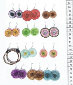 Pendientes colgantes de crin natural hechos a mano, joyería artesanal de colores tejida y vendida al por mayor de Ecuador - Product Image 2