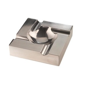 Cendrier argenté rond avec couvercle cendrier à cigares en métal pour acheteurs commerciaux hôtels et restaurants - Product Image 6