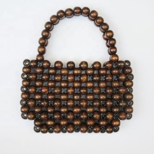 Hermosa bolsa vintage de madera de Vietnam - Product Image 3