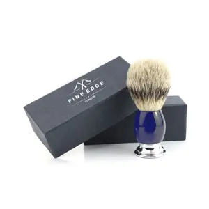 Brocha de afeitar profesional de lujo con pelo de tejón Silvertip Mango de madera de alta calidad y material metálico - Product Image 1