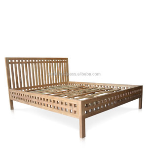 Lit plateforme moderne king-size en bois de teck massif couleur naturelle mobilier de maison de style pique-nique - Product Image 2