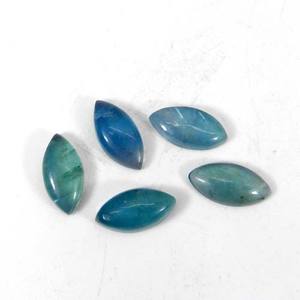 Piedra preciosa suelta de fluorita natural 14x7mm cabujón Marquesa en color verde - Product Image 1