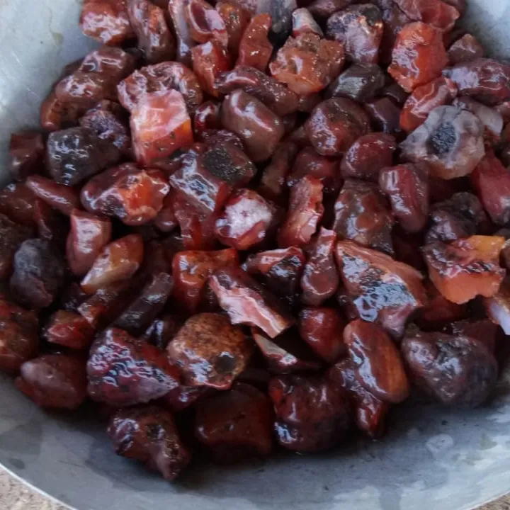 Hint üreticisi doğal kırmızı carnelian yarı değerli işlenmemiş taş takı için ham