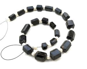 Gema Natural de turmalina negra sin tratamiento, piedra preciosa en forma irregular con perforaciones superiores para fabricación de joyas - Product Image 4