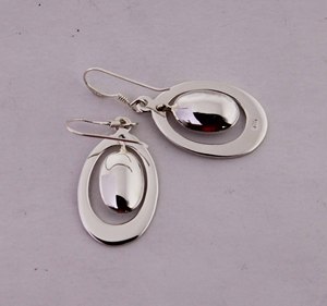 Compra Pendientes colgantes hechos a mano en plata de ley sólida 925 joyería de mujer al por mayor - Product Image 1