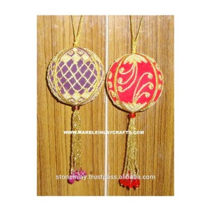 Décorations de Noël suspendues en forme de boule à la mode - Product Image 1