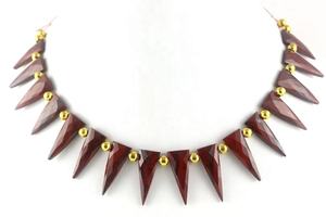 Cristales genuinos Piedras curativas 1 hebra Natural Jasper rojo Piedra preciosa Facetada Triángulo Forma Briolette Cuentas al por mayor - Product Image 5