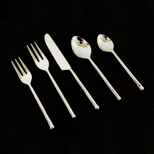 Ensemble de couverts en acier inoxydable poli de 4 pièces - Product Image 1