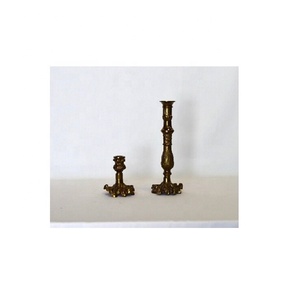 Porte-bougie décoratif en aluminium moulé, finition antique en laiton classique, porte-bougie royal de luxe vintage indien - Product Image 1