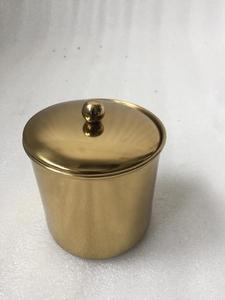 Bougeoir votif en métal antique avec couvercle en fer pour la décoration intérieure et les mariages/fêtes Design rustique en laiton - Product Image 3