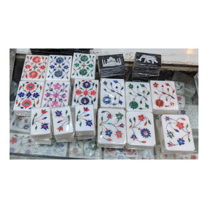 Caja con incrustaciones de mármol blanco, hecha a mano - Product Image 1
