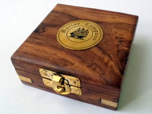 เข็มทิศทองเหลืองการเดินเรือโบราณในกล่องไม้ของตกแต่งทะเลแนววินเทจใช้เป็นของตกแต่งสำหรับห้องนั่งเล่น - Product Image 6