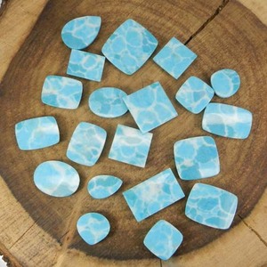 Lote de 50 gramos al por mayor de piedras preciosas sueltas de forma sintética cabujón de Larimar natural hecho a mano - Product Image 2
