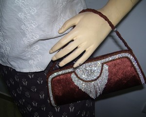 Lowellcraft Women's Handmade Satin Beaded Clutch Bags Classical <b>Small</b> <b>Bell</b> Wedding Evening Clutches for Parties - Product Image 3