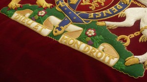 <span class=keywords><strong>Stemma</strong></span> della famiglia reale emblema fatto a mano ricamo <span class=keywords><strong>stemma</strong></span> distintivi personalizzati fornitori uniforme scolastica cresta stile di lusso - Product Image 3