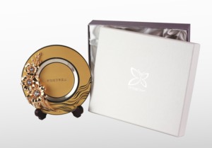 Plaque d'orchidée en étain et laiton plaqué or personnalisée Crystocraft OEM, cristaux taillés brillants, diamètre 20,4 cm, art populaire, cadeau d'affaires - Product Image 3