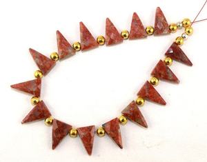 Pierre précieuse de jaspe Unakite à facettes en forme de Triangle perles de Briolette pour la fabrication de beaux bijoux en gros - Product Image 1