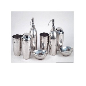 Ensemble de salle de bains en acier inoxydable, design martelé brillant et poli Ensemble de salle de bains décoratif au design élégant à un prix attractif - Product Image 1