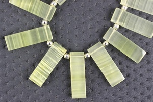 Cuentas de Briolette de forma rectangular, 1 hilo facetado, Gema de ágata verde Natural, fabricación de joyas al por mayor - Product Image 4