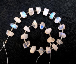 Pierre de lune arc-en-ciel naturelle de haute qualité de haute qualité bleu Centre Flashy percé brut poli pour la fabrication de bijoux fabrication blanc - Product Image 4