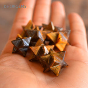 Oeil de Tigre Jaune Naturel Merkaba Étoile Sculpture Cristal Semi-Précieux pour le Reiki Guérison Mise à la Terre Mini Merkaba Figurines - Product Image 6