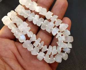 Fabricación de joyas al por mayor Piedra en bruto de alta calidad piedra lunar blanca Natural forma desigual Centro perforado crudo - Product Image 3
