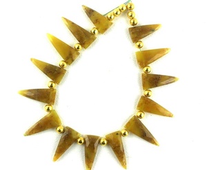 Cuentas de Briolette de GEMA de ágata amarilla Natural, forma de triángulo facetado, para fabricación de joyas, piedra barata, venta al por mayor - Product Image 1