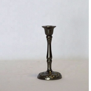 Porte-bougie décoratif en aluminium moulé, finition antique en laiton classique, porte-bougie royal de luxe vintage indien - Product Image 2