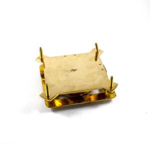 Latón antiguo Reloj de sol cuadrado de 3 pulgadas Brújula Construcción de metal y aleación Encerrado en una caja de madera con acabado de latón - Product Image 5