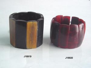 Bracelets modernes en résine et corne bicolore de haute qualité Style extensible Autres modèles disponibles Bracelets en bois Bijoux - Product Image 5