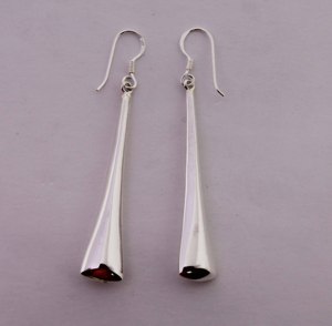 ต่างหูแฟชั่นสีเงินสเตอร์ลิงทำด้วยมือสไตล์น่ารักแข็งแรง925สำหรับงานหมั้นงานแต่งงานหรืองานปาร์ตี้ได้รับการรับรองจาก IGI - Product Image 1