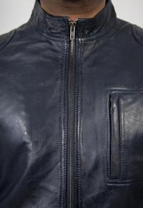 Chaqueta de carreras de cuero hecha para paseos en clima frío con forro térmico y diseño de armadura ligera - Product Image 4