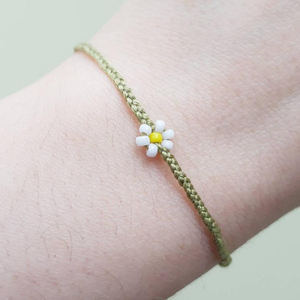 Handmade Magic Daisy Bracelet, <b>Light</b> Green Flower Friendship Bracelet - Product Image 1