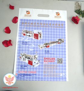 กระเป๋าช้อปปิ้งพลาสติกแบบมีการตัด PE D แบบรีไซเคิลสำหรับใช้ในงานตัดเย็บสำหรับงานหนักผู้ผลิตในเวียดนามพิมพ์แบบกำหนดเอง - Product Image 4