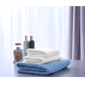 Serviettes de bain en coton de luxe de couleur unie Qualité d'exportation 100% OEM Premium Collection Serviette de bain en éponge au meilleur prix - Product Image 2