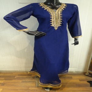 Couverture Kantha en coton imprimé à la main de Jaipur, rembourrage en coton, bleu indigo, Kurti long Razai de Jaipur - Product Image 1