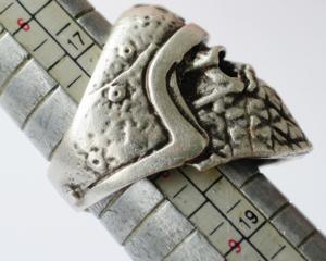 Casco de plata de Guerrero medieval con burgonet cerrado Barbute Loaf Visored Visor Aleación Anillos de moda Chevaliers Head Protector - Product Image 4