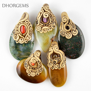 Colgante Artesanal Vintage de Arcilla Polimérica con Piedras Preciosas, Bañado en Cobre Antiguo, Joyería para Boda - Product Image 3