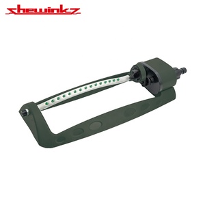 Arrosoir oscillant en plastique, dispositif avec Tube incurvé en aluminium et 15 buses - Product Image 2