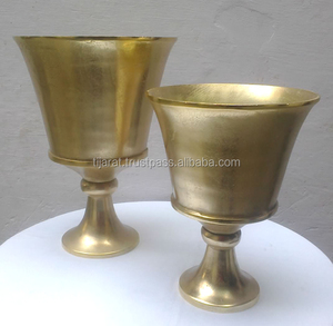 VASE DE PLANCHER EN MÉTAL ALUMINIUM COULEUR DORÉE Style moderne Vase stylisé élégant pour mariage et décoration intérieure - Product Image 5
