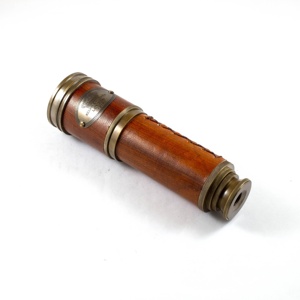 Télescope monoculaire en laiton antique avec étui en cuir rouge en verre et alliage de métal fait à la main Calyron thème nautique - Product Image 3