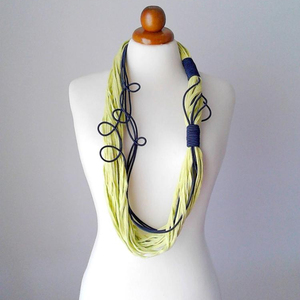 Collar verde lima, collar de neón, bufanda, collar largo de algodón, hecho a mano, Happiness - Product Image 1