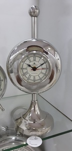 Reloj de Metal de 2 caras de Victoria Station, pantalla de aguja de cuarzo bellamente hecha a mano para decoración del hogar, alta calidad a granel - Product Image 5