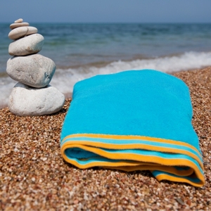 Serviette de plage mignonne de modèle solide de bonne qualité pour de belles serviettes de plage de golf de couleur d'Inde - Product Image 1